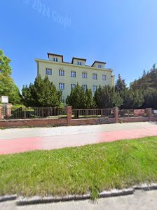 Domov mládeže VOŠZ a SZŠ - budova Hradecká ulice Domov mládeže VOŠZ a SZŠ - budova Hradecká ulice