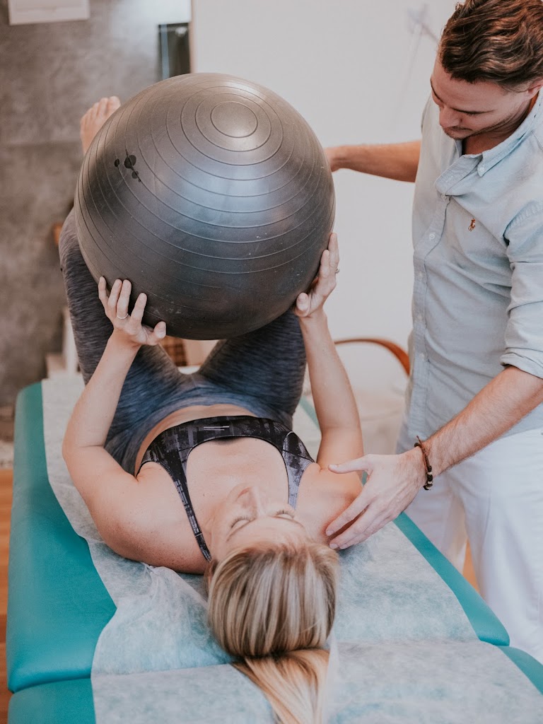 Fyzioterapeut Tomáš Hájek / Physiotherapist Tomas Hajek